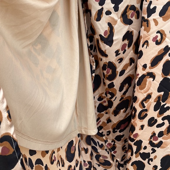 Beautiful Preowned wrap dress size Large animal print lined bottom HYFYE HYFVE - Picture 4 of 11